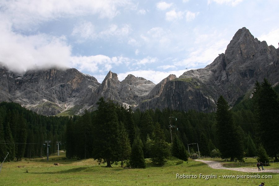 25  Impianti di risalita a San Martino per  la Rosetta.JPG